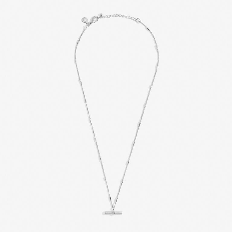 Aura Bar Necklace in Silver Plating