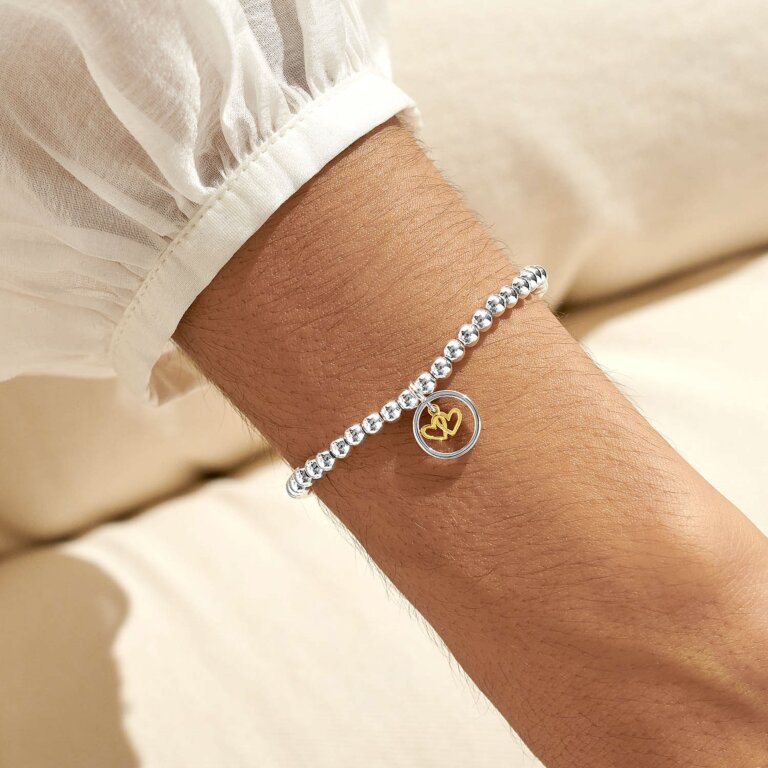 Boxed A Little 'Side By Side Or Miles Apart Sisters Are Always Close By Heart' Bracelet In Silver Plating And Gold-Tone Plating