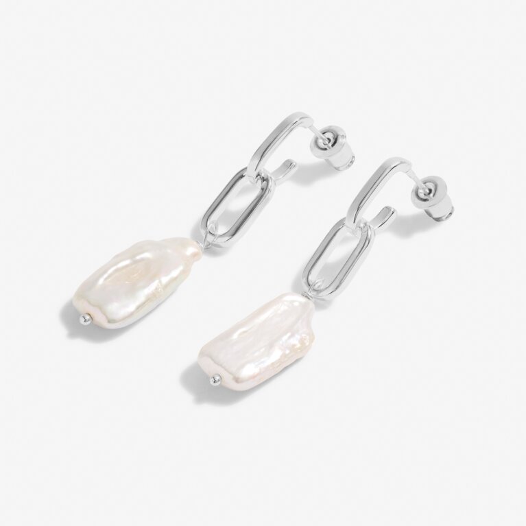 Lumi Pearl Link Earrings in Silver Plating